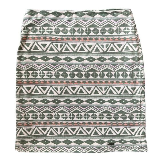 Hollister Dresses & Skirts - Hollister Geometric Mini Skirt Green Cream Pink Women’s Size XS NWOT